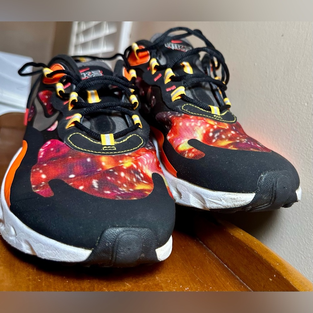 *SOLD* NIKE AIR MAX 270 REACT SUPERNOVA GALAXY 10.5 Mens Orange l CW8567-001